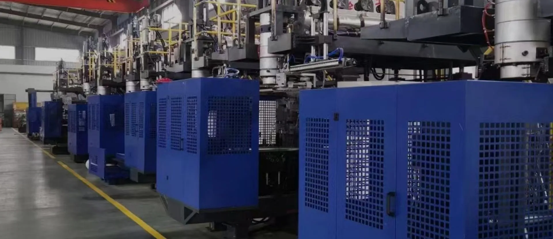 Kujilimbikiza mtengenezaji wa mashine ya ukingo